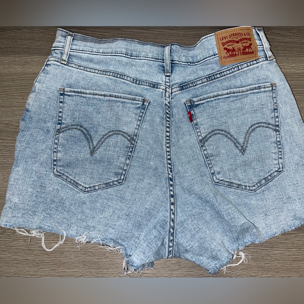 Levi’s Mile High Jean Short